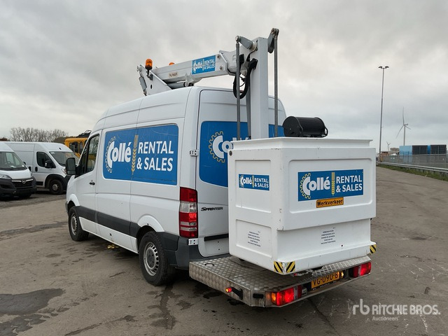 2013 Mercedes-Benz 2013 Danilift P130V on 4x2 Boom Truck - Camion avec nacelle: photos 3 2013 Mercedes-Benz 2013 Danilift P130V on 4x2 Boom Truck - Camion avec nacelle: photos 3