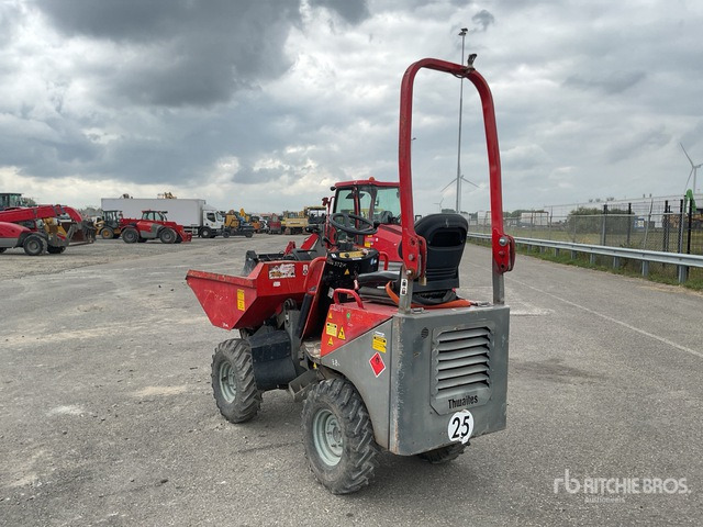 2013 Thwaites MACH201 1 t 4x4 Hi-Tip Dumper - Tombereau: photos 4 2013 Thwaites MACH201 1 t 4x4 Hi-Tip Dumper - Tombereau: photos 4