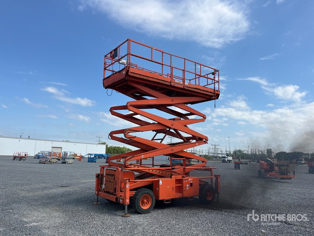 2015 Skyjack SJ9250 4x4 Diesel Scissor Lift - Nacelle ciseaux: photos 1 2015 Skyjack SJ9250 4x4 Diesel Scissor Lift - Nacelle ciseaux: photos 1