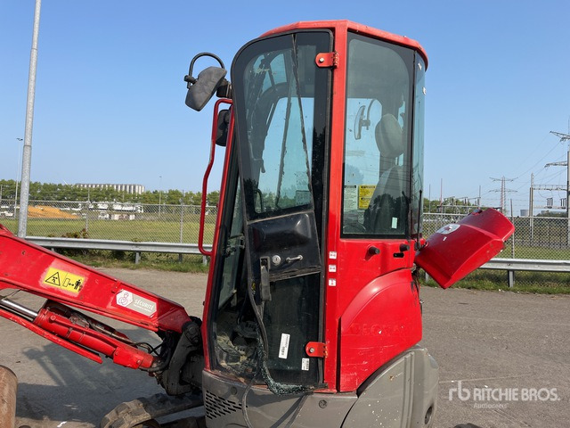 2016 Yanmar VIO25-4 Mini Excavator: <6.6t - Mini pelle: photos 5 2016 Yanmar VIO25-4 Mini Excavator: <6.6t - Mini pelle: photos 5