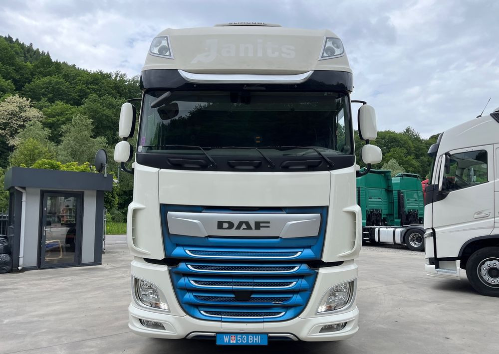 DAF XF 106.480 // 2018 Rok // Retarder // SSC // Standard // Klima Postojowa // Radary // - Tracteur routier: photos 2 DAF XF 106.480 // 2018 Rok // Retarder // SSC // Standard // Klima Postojowa // Radary // - Tracteur routier: photos 2