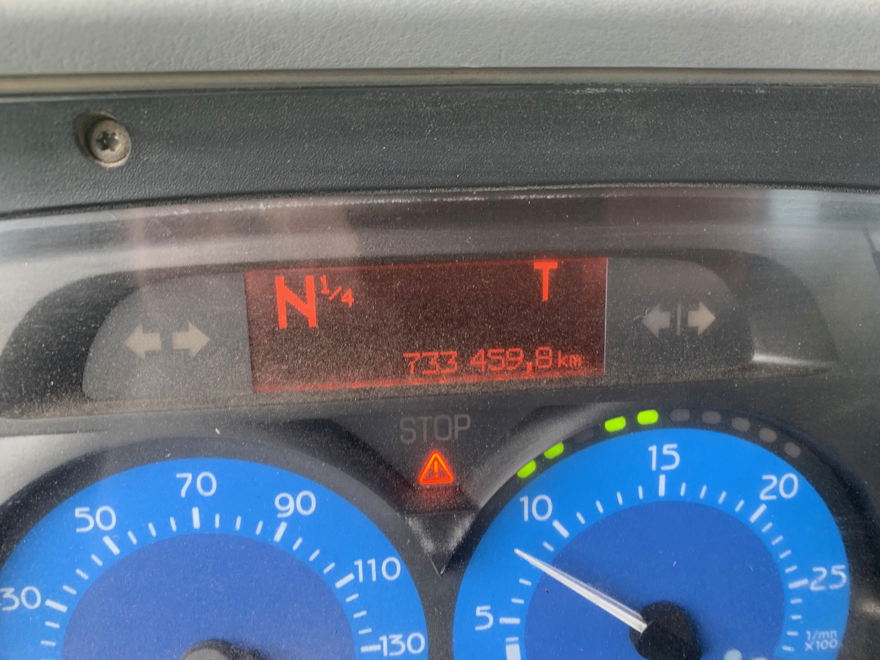 RENAULT KERAX 420 CDI - Camion ampliroll: photos 5 RENAULT KERAX 420 CDI - Camion ampliroll: photos 5