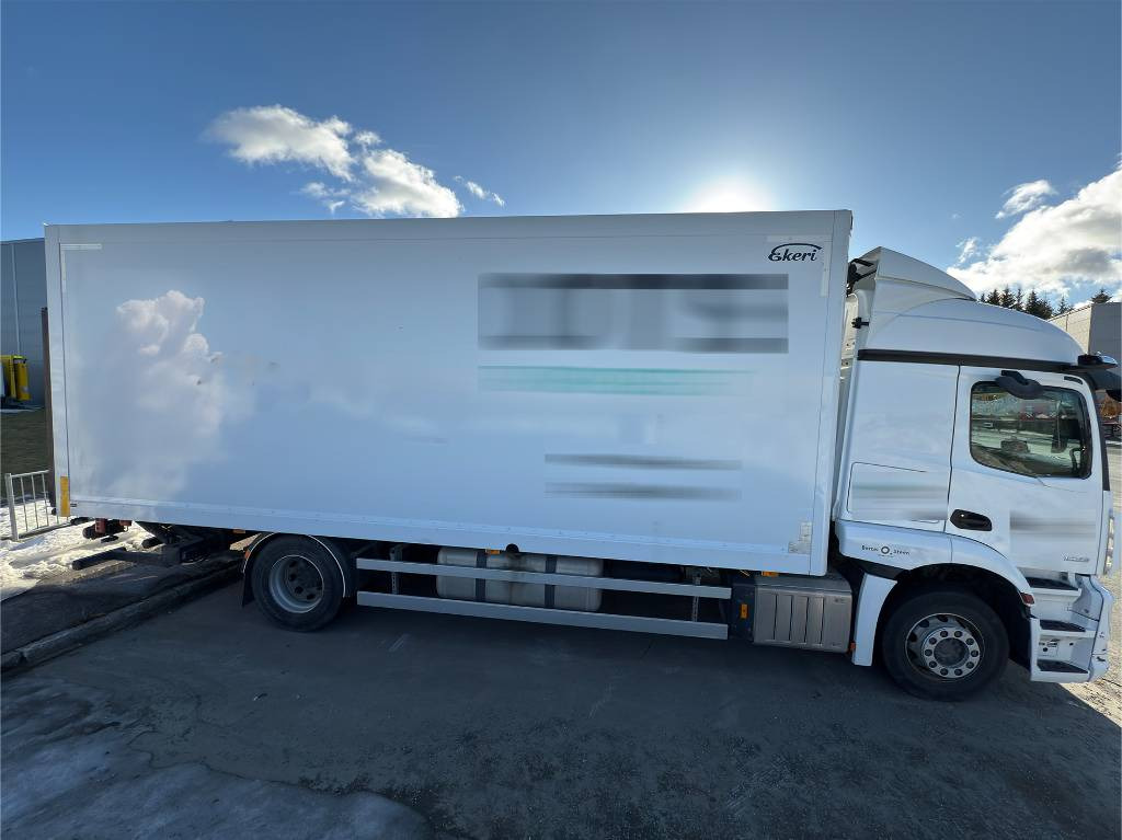 Mercedes-Benz Actros 1833 - Camion fourgon: photos 4 Mercedes-Benz Actros 1833 - Camion fourgon: photos 4