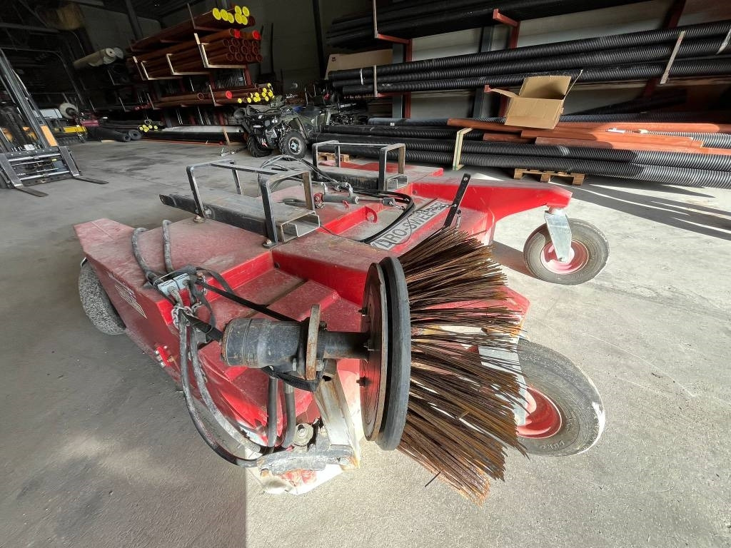 Westbjorn Hydro-Sweeper 2000 SSH - Brosse: photos 5 Westbjorn Hydro-Sweeper 2000 SSH - Brosse: photos 5