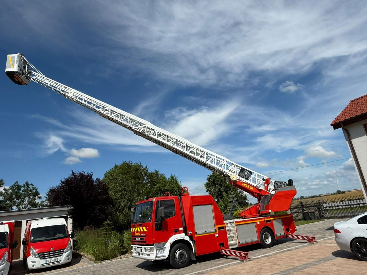 Iveco Eurocargo 130E24 30metrów Podnośnik koszowy zwyżka - Camion avec nacelle: photos 3 Iveco Eurocargo 130E24 30metrów Podnośnik koszowy zwyżka - Camion avec nacelle: photos 3