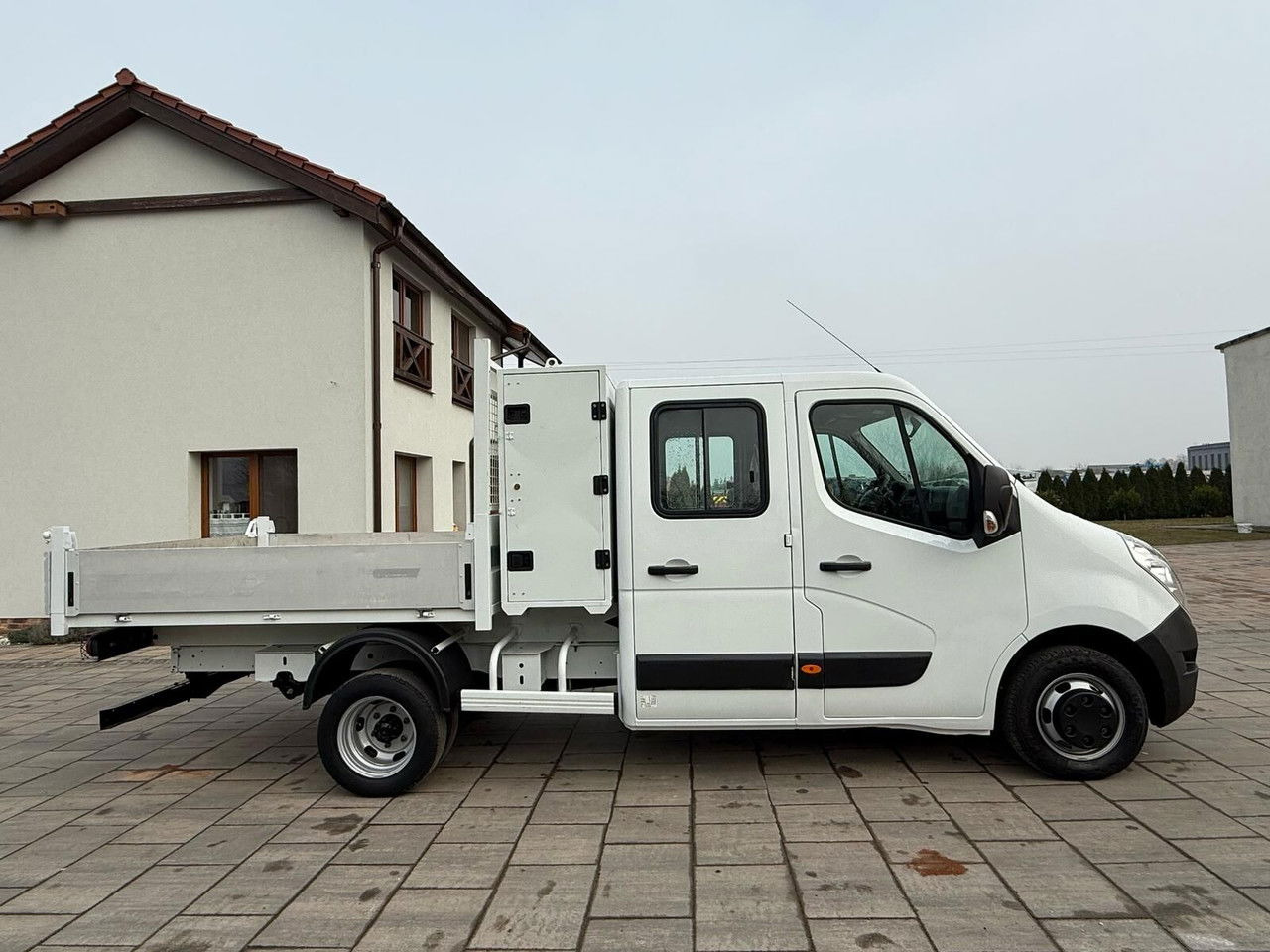 Renault Master - Utilitaire plateau: photos 4 Renault Master - Utilitaire plateau: photos 4