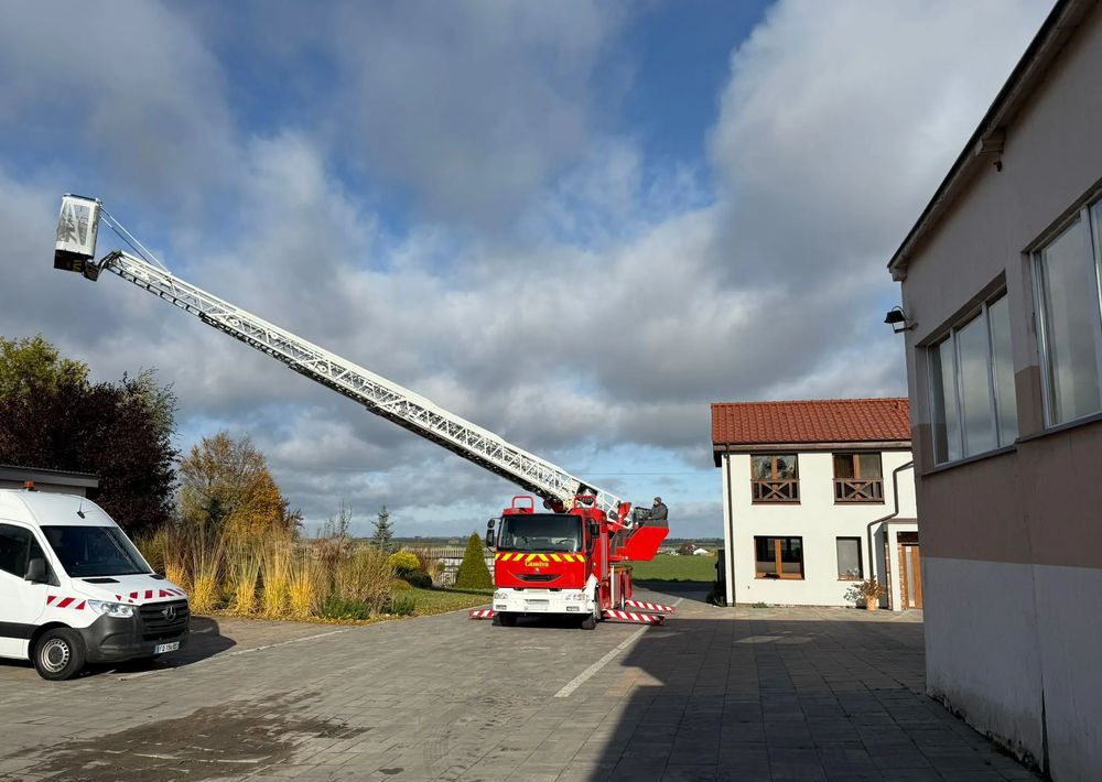 Renault Midlum 210 - Camion de pompier: photos 5 Renault Midlum 210 - Camion de pompier: photos 5