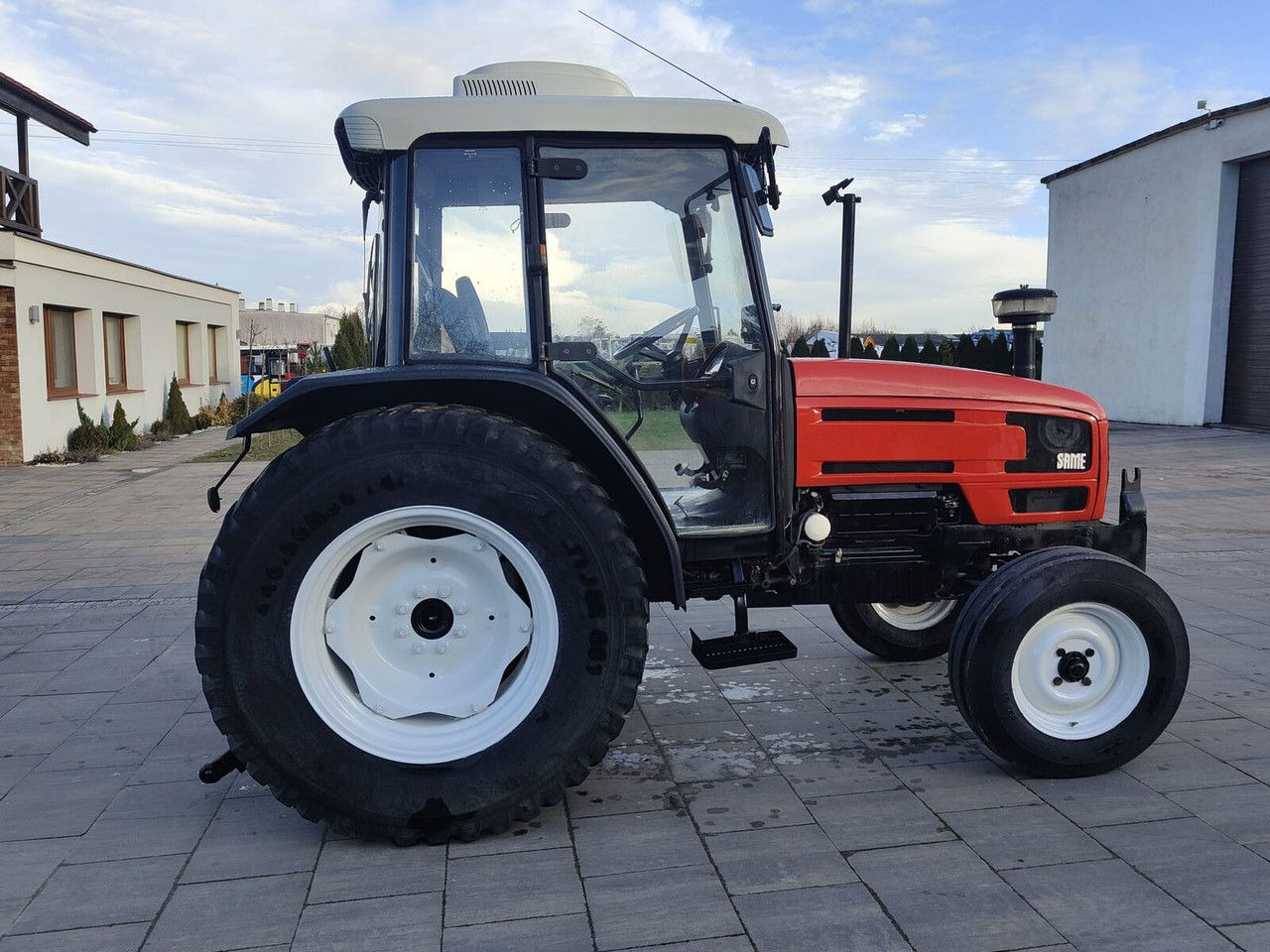 Same Dorado 70 Ciągnik Traktor Klimatyzacja Godny Uwagi - Tracteur agricole: photos 4 Same Dorado 70 Ciągnik Traktor Klimatyzacja Godny Uwagi - Tracteur agricole: photos 4