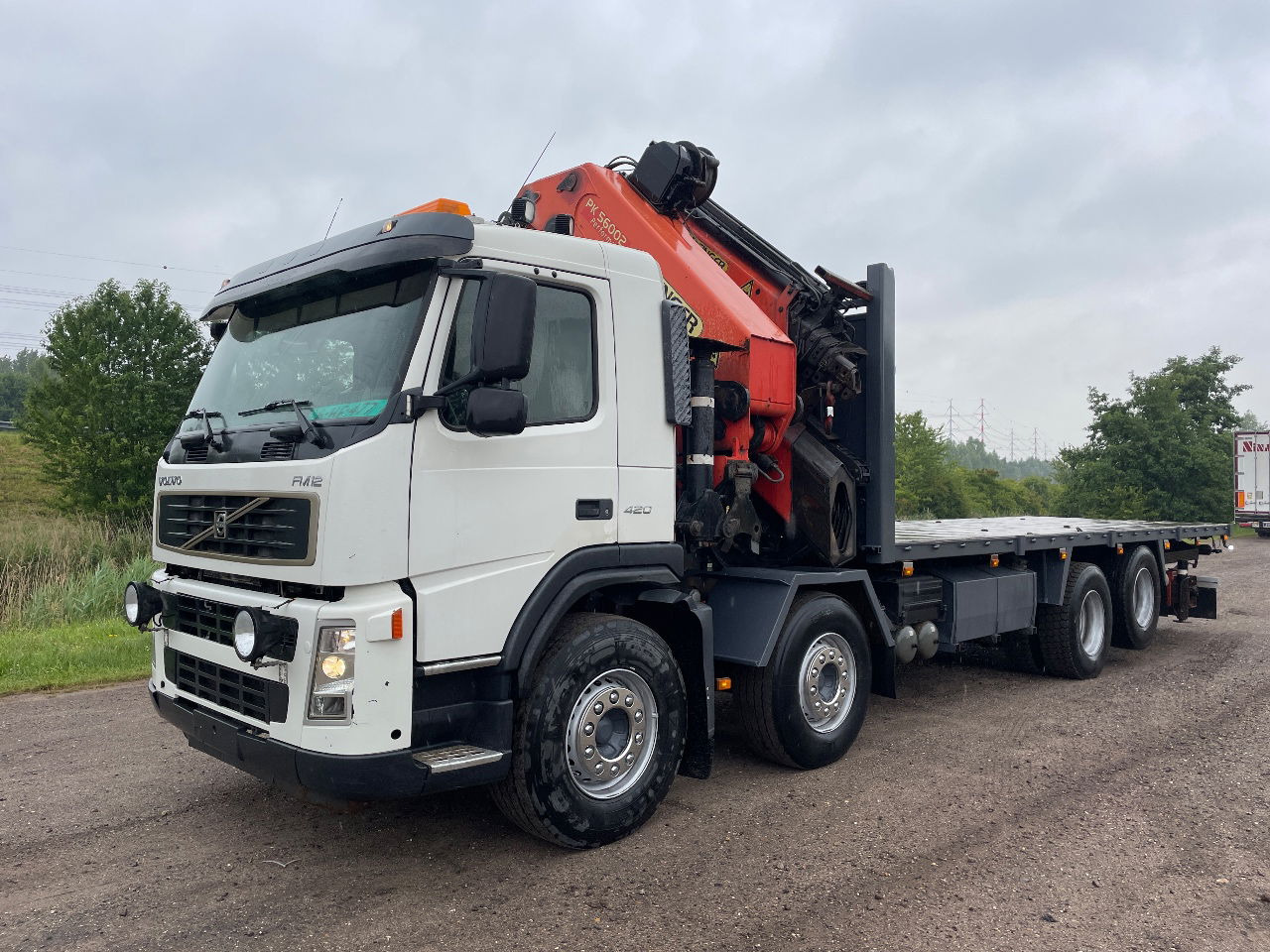 Volvo FM 12.420 with palfinger PK56002 with jib and winch, excellent condition - Camion grue: photos 3 Volvo FM 12.420 with palfinger PK56002 with jib and winch, excellent condition - Camion grue: photos 3