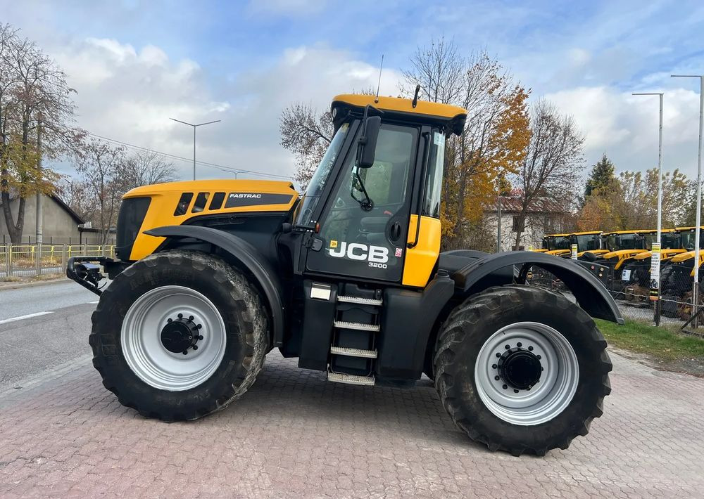 JCB Fastrac 3200 Xtra - Tracteur agricole: photos 2 JCB Fastrac 3200 Xtra - Tracteur agricole: photos 2