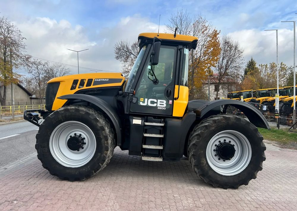 JCB Fastrac 3200 Xtra - Tracteur agricole: photos 3 JCB Fastrac 3200 Xtra - Tracteur agricole: photos 3