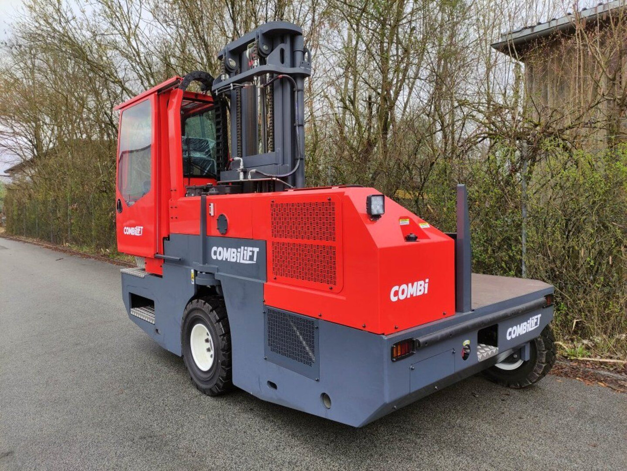 Combilift C6000SL - Chariot latéral: photos 5 Combilift C6000SL - Chariot latéral: photos 5