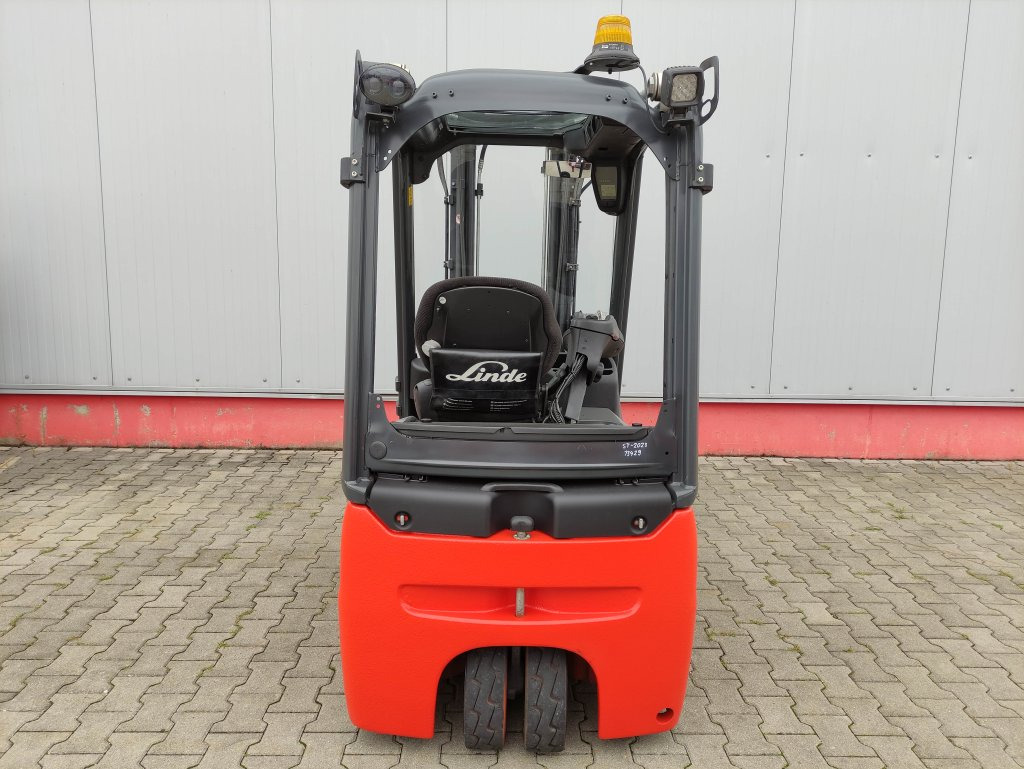 Linde E16-02-386 - Chariot élévateur électrique: photos 4 Linde E16-02-386 - Chariot élévateur électrique: photos 4