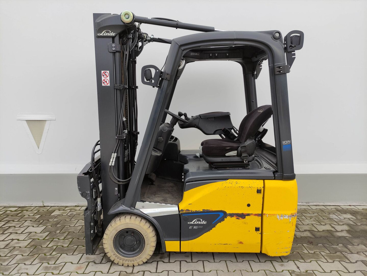 Linde E16-C-02-387 EVO - Chariot élévateur électrique: photos 1 Linde E16-C-02-387 EVO - Chariot élévateur électrique: photos 1