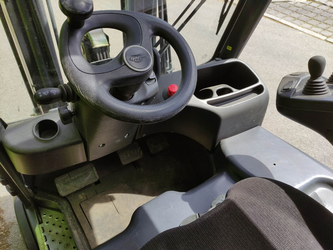 Linde E20-PH-02 - Chariot élévateur électrique: photos 5 Linde E20-PH-02 - Chariot élévateur électrique: photos 5