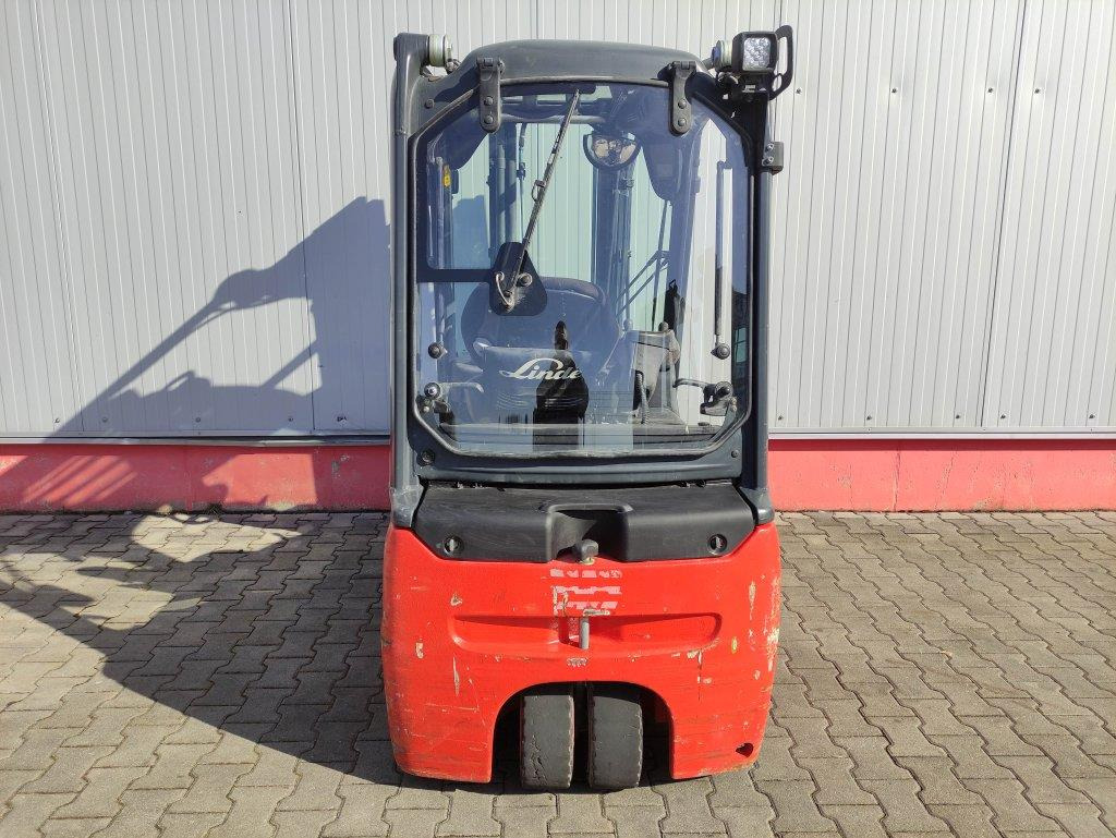 Linde E20L-02-386 - Chariot élévateur électrique: photos 4 Linde E20L-02-386 - Chariot élévateur électrique: photos 4