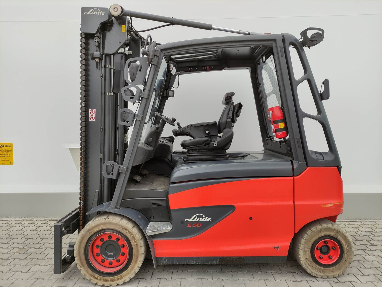 Linde E50HL-01-388 - Chariot élévateur électrique: photos 1 Linde E50HL-01-388 - Chariot élévateur électrique: photos 1