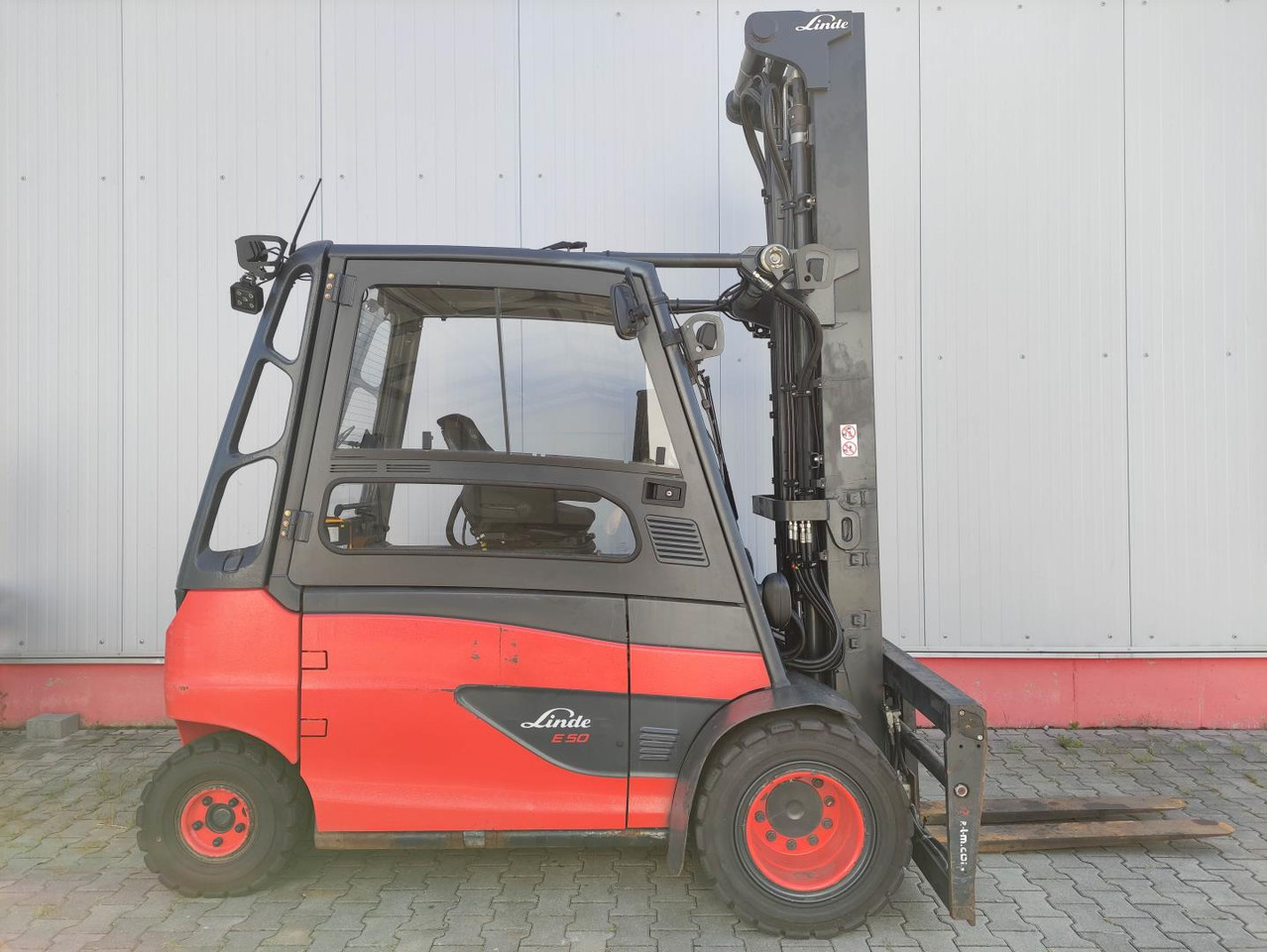 Linde E50HL-01/600-388 - Chariot élévateur électrique: photos 2 Linde E50HL-01/600-388 - Chariot élévateur électrique: photos 2
