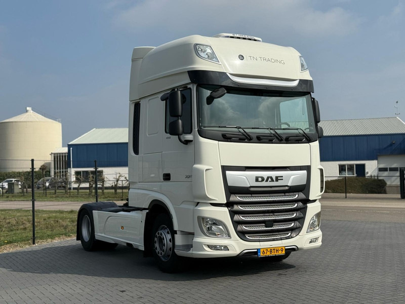 DAF XF 450 STAND KLIMA, FULL SPOILER, 2X BED, NL TRUCK. - Tracteur routier: photos 1 DAF XF 450 STAND KLIMA, FULL SPOILER, 2X BED, NL TRUCK. - Tracteur routier: photos 1