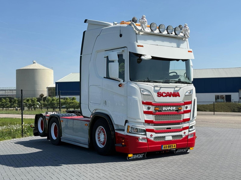 Scania R 650 FULL AIR, RETARDER, LEATHER, SHOW, INTERIOR. - Tracteur routier: photos 1 Scania R 650 FULL AIR, RETARDER, LEATHER, SHOW, INTERIOR. - Tracteur routier: photos 1