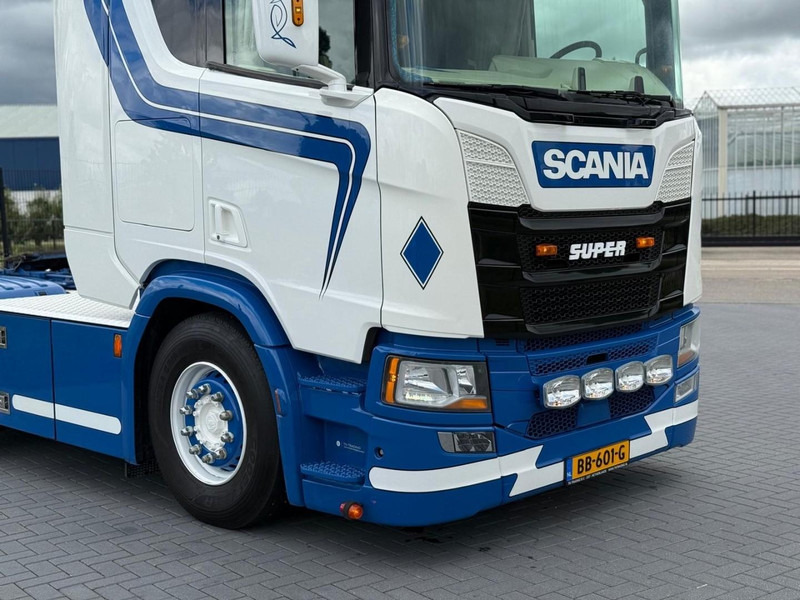 Scania R450 SHOW TRUCK, INTERIOR, STEERING, RETARDER, 570.000 KM. - Tracteur routier: photos 5 Scania R450 SHOW TRUCK, INTERIOR, STEERING, RETARDER, 570.000 KM. - Tracteur routier: photos 5