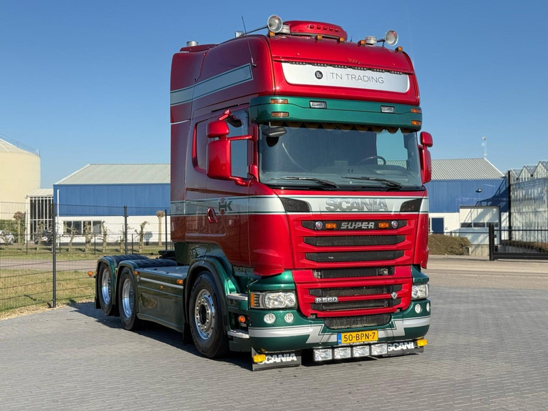 Tracteur routier Scania R560 V8 SHOW TRUCK, INTERIOR, FULL AIR, LIKE NEW.