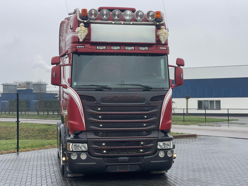 Scania R580 V8 SILVER GRIFFIN 66/100, LIMITED EDITION, FULL AIR, RETARDER. - Tracteur routier: photos 2 Scania R580 V8 SILVER GRIFFIN 66/100, LIMITED EDITION, FULL AIR, RETARDER. - Tracteur routier: photos 2