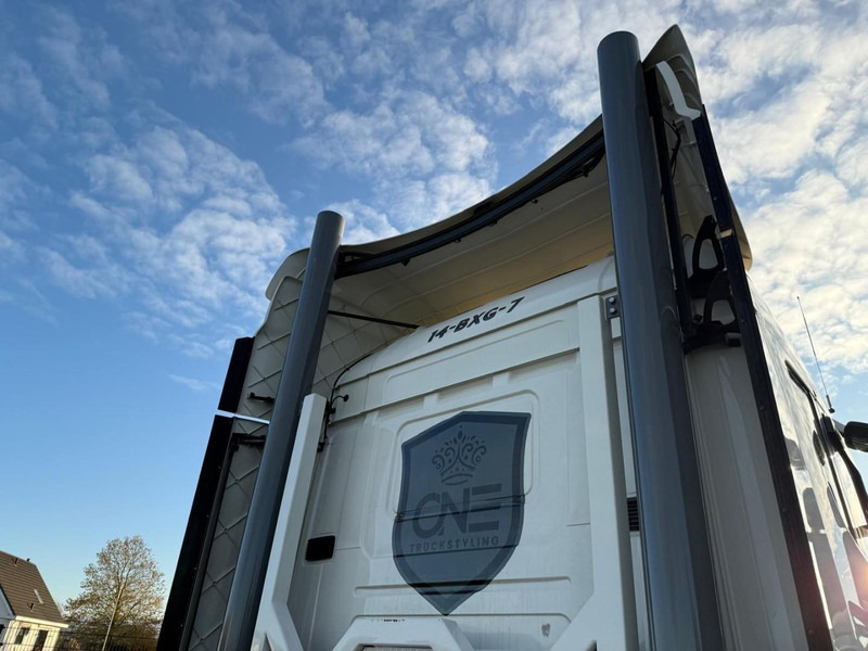 Tracteur routier Scania R580 VOLLE SHOWTRUCK, VOLLUCHT, OPEN UITLAAT, INTERIEUR.: photos 17 Tracteur routier Scania R580 VOLLE SHOWTRUCK, VOLLUCHT, OPEN UITLAAT, INTERIEUR.: photos 17