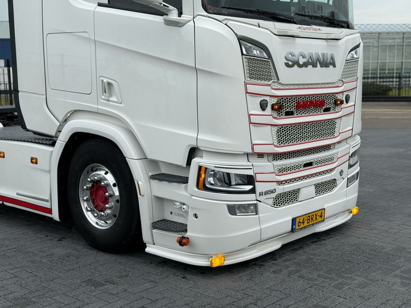 Scania R650 V8 FULL AIR, SHOW TRUCK, SPECIAL INTERIOR, SMART TACHO 2. - Tracteur routier: photos 5 Scania R650 V8 FULL AIR, SHOW TRUCK, SPECIAL INTERIOR, SMART TACHO 2. - Tracteur routier: photos 5