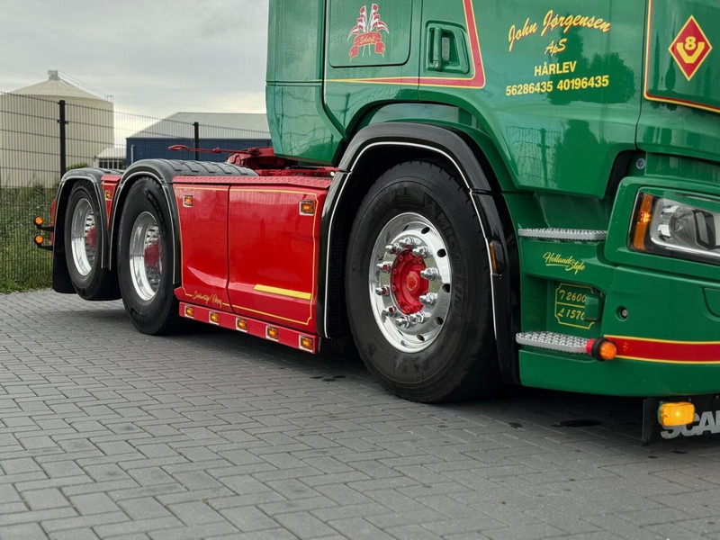 Scania R650 V8 SHOWTRUCK, VOLLUCHT, RETARDER, AUDIO, HYDRAULIEK, COMPLEET VOL. - Tracteur routier: photos 3 Scania R650 V8 SHOWTRUCK, VOLLUCHT, RETARDER, AUDIO, HYDRAULIEK, COMPLEET VOL. - Tracteur routier: photos 3