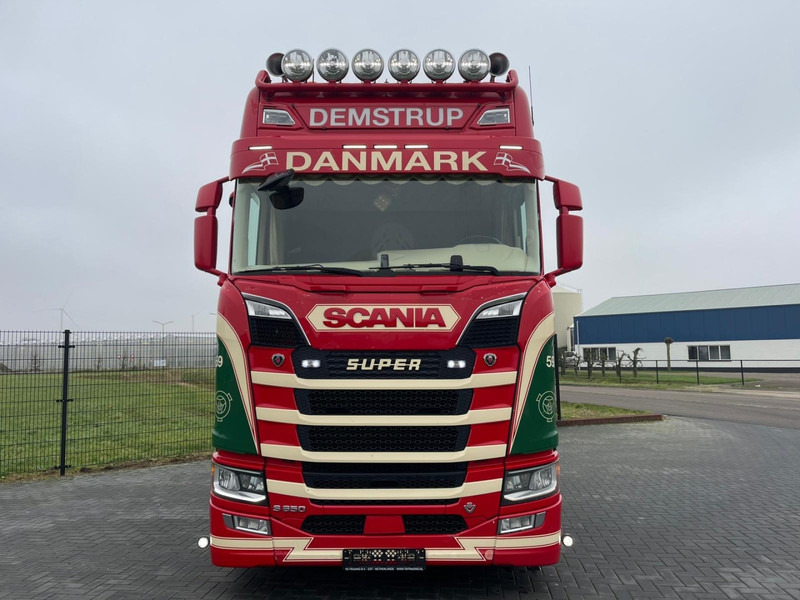 Scania S 650 SHOW TRUCK, FULL AIR, MOTOR BRAKE, PTO/HYDRAULIC. - Tracteur routier: photos 3 Scania S 650 SHOW TRUCK, FULL AIR, MOTOR BRAKE, PTO/HYDRAULIC. - Tracteur routier: photos 3