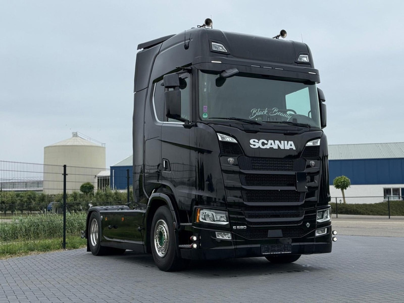 Scania S580 V8 NGS RETARDER, LEATHER, 2X TANK, TOP CONDITION! - Tracteur routier: photos 1 Scania S580 V8 NGS RETARDER, LEATHER, 2X TANK, TOP CONDITION! - Tracteur routier: photos 1