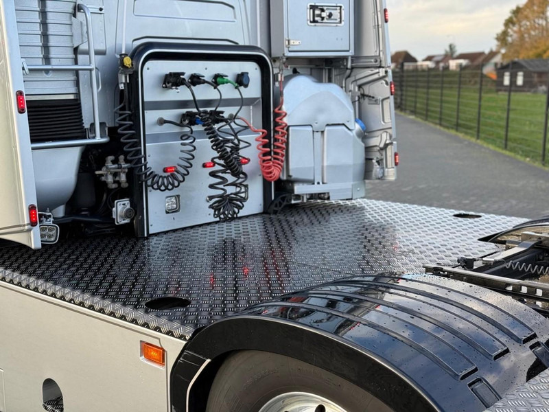 Tracteur routier Volvo FH 13.460XL SHOW, ALCOA, INTERIEUR, ALS NIEUW, PUSHER, TOP.: photos 16 Tracteur routier Volvo FH 13.460XL SHOW, ALCOA, INTERIEUR, ALS NIEUW, PUSHER, TOP.: photos 16