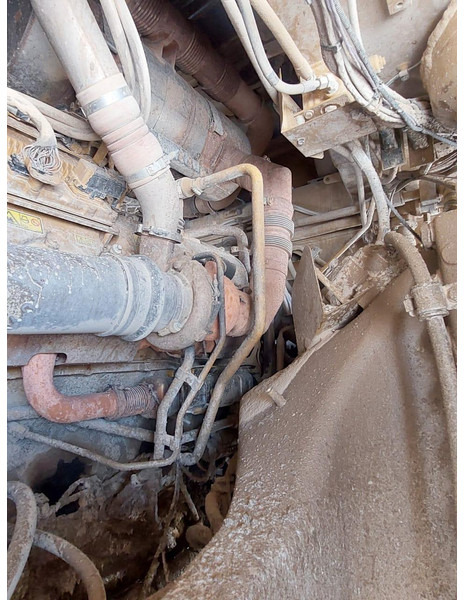 Tombereau Caterpillar 777G **EPA**: photos 13