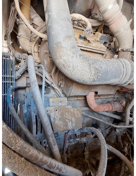 Tombereau Caterpillar 777G **EPA**: photos 14