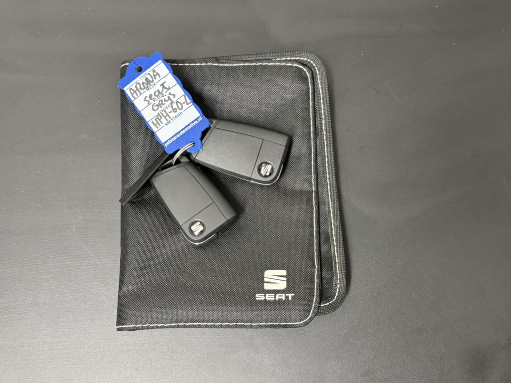 SEAT Arona-1.0 TSI FR Business Adaptive cruise Climate control Full LED Apple Carplay / Android Auto Link Parkeersensor achter - SUV: photos 3 SEAT Arona-1.0 TSI FR Business Adaptive cruise Climate control Full LED Apple Carplay / Android Auto Link Parkeersensor achter - SUV: photos 3