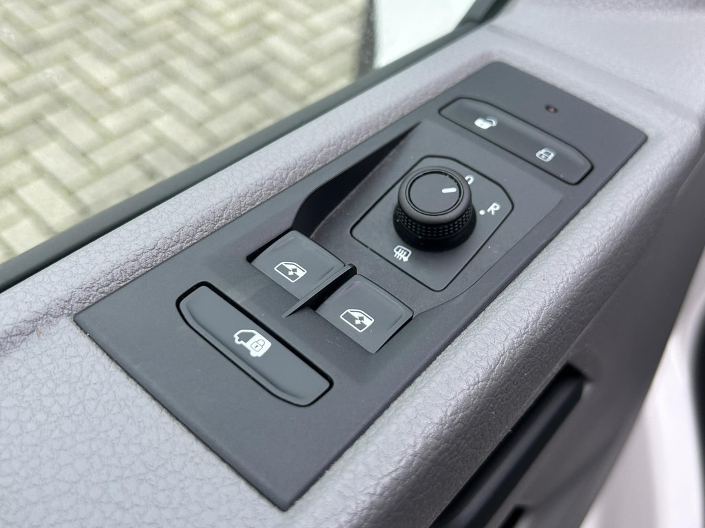 Fourgon utilitaire Volkswagen Transporter-2.0 TDI L2H1 28 Automaat Carplay Cruise PDC V+A DAB Airco Trekhaak: photos 32 Fourgon utilitaire Volkswagen Transporter-2.0 TDI L2H1 28 Automaat Carplay Cruise PDC V+A DAB Airco Trekhaak: photos 32