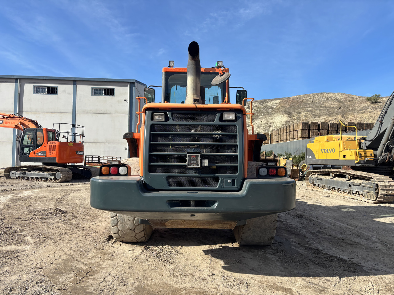 Doosan DL300 - Chargeuse sur pneus: photos 4 Doosan DL300 - Chargeuse sur pneus: photos 4