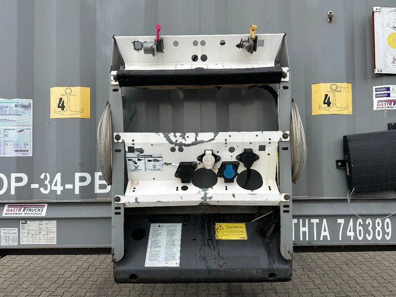 Krone SD Schuifzeil -Dak / SAF-Disc / Apk - Semi-remorque rideaux coulissants: photos 5 Krone SD Schuifzeil -Dak / SAF-Disc / Apk - Semi-remorque rideaux coulissants: photos 5