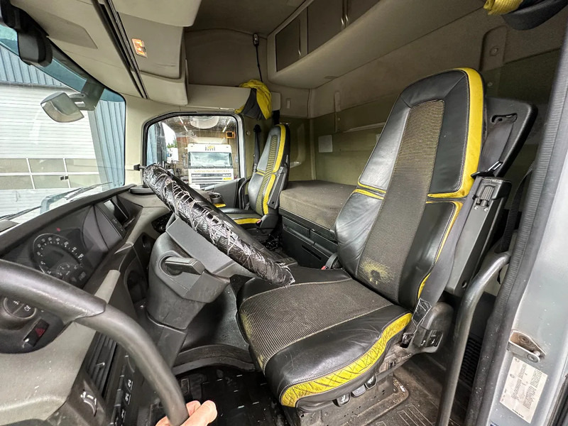 Camion grumier Volvo FH 16.750 6x4 Hiab 125Z Crane Engine Problem! Wood Transporter Euro 6: photos 14