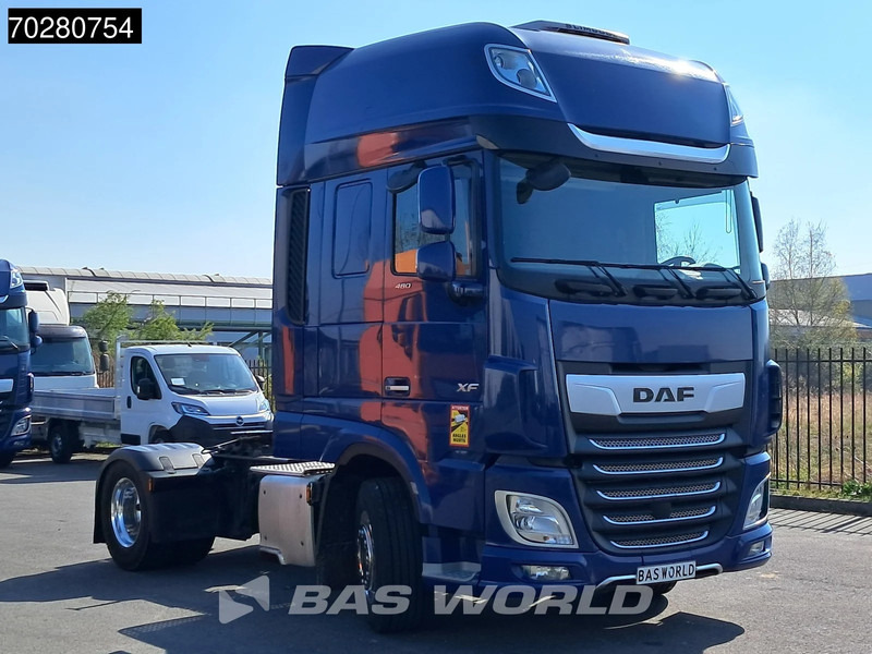 DAF XF 480 4X2 SSC Retarder PTO Standklima Alcoa's Navi ACC LED - Tracteur routier: photos 3 DAF XF 480 4X2 SSC Retarder PTO Standklima Alcoa's Navi ACC LED - Tracteur routier: photos 3