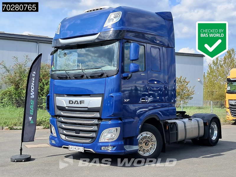 DAF XF 480 4X2 SSC Retarder PTO Standklima Alcoa's Navi ACC LED - Tracteur routier: photos 1 DAF XF 480 4X2 SSC Retarder PTO Standklima Alcoa's Navi ACC LED - Tracteur routier: photos 1