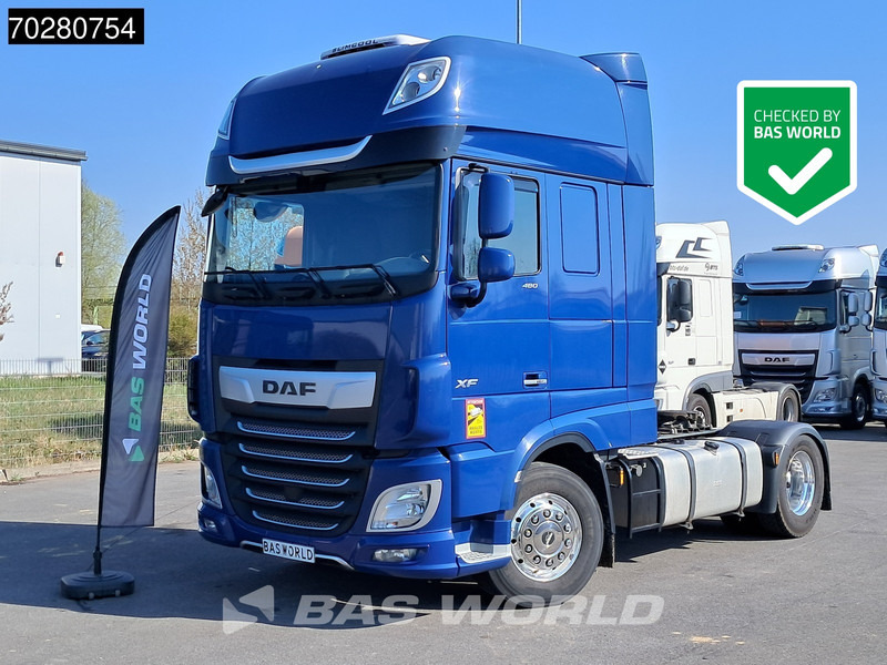 DAF XF 480 4X2 SSC Retarder PTO Standklima Alcoa's Navi ACC LED - Tracteur routier: photos 1 DAF XF 480 4X2 SSC Retarder PTO Standklima Alcoa's Navi ACC LED - Tracteur routier: photos 1