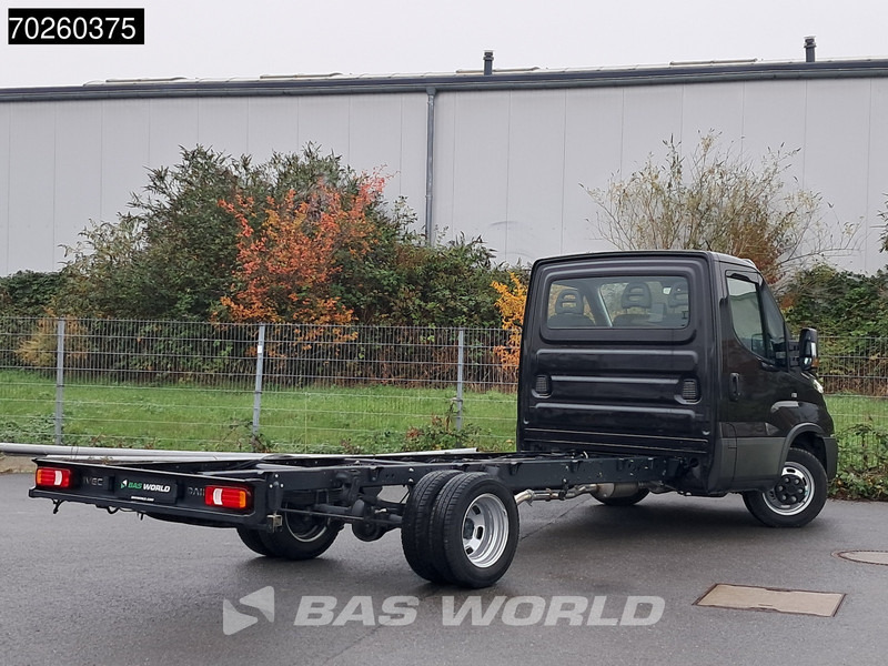Iveco Daily 35C21 Neu! 3.0L 2025-Modell Automatik 210PS Radstand 410 Fahrgestell Doppelbereifung LED ACC Klima Euro6 Chassis A/C - Véhicule utilitaire: photos 5 Iveco Daily 35C21 Neu! 3.0L 2025-Modell Automatik 210PS Radstand 410 Fahrgestell Doppelbereifung LED ACC Klima Euro6 Chassis A/C - Véhicule utilitaire: photos 5