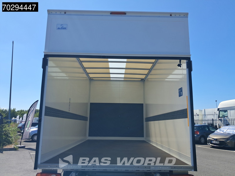 Volkswagen Crafter 177pk Neu! Automatik 2025 Facelift Koffer Ladebordwand Navi Klima Tempomat LED Euro6 21m3 A/C Cruise control - Fourgon grand volume: photos 3 Volkswagen Crafter 177pk Neu! Automatik 2025 Facelift Koffer Ladebordwand Navi Klima Tempomat LED Euro6 21m3 A/C Cruise control - Fourgon grand volume: photos 3