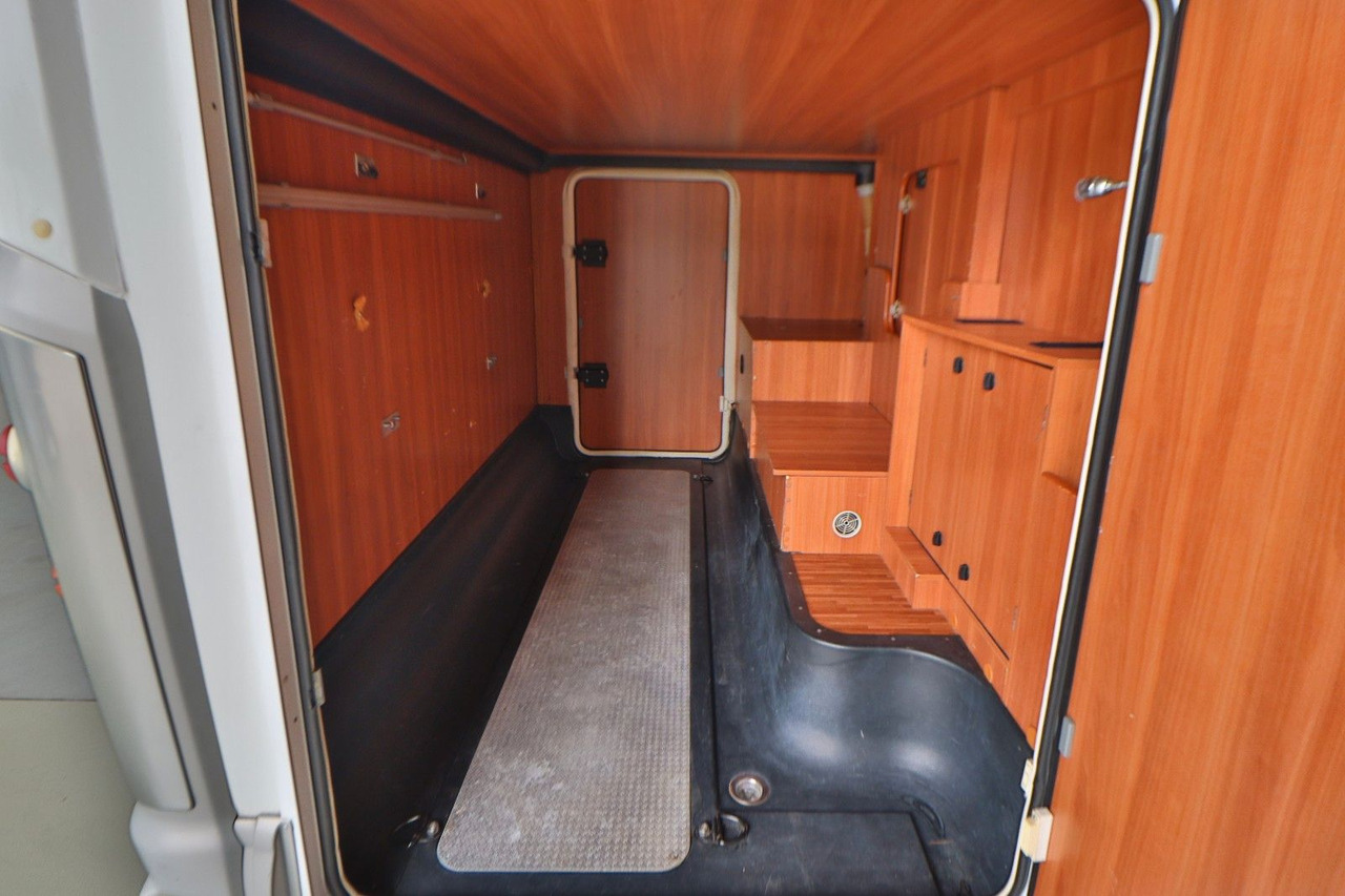 Laika X 710/Festbett+Garage/Klima/Solar/TOP - Camping-car capucine: photos 5 Laika X 710/Festbett+Garage/Klima/Solar/TOP - Camping-car capucine: photos 5