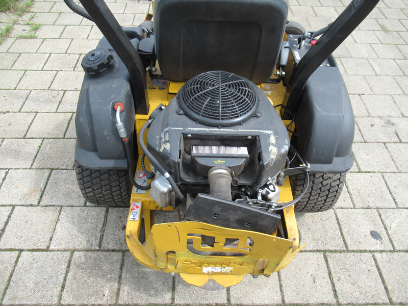 Hustler SPORT 0-Turn Maaier / Mower for parts / Defect - Motofaucheuse: photos 4 Hustler SPORT 0-Turn Maaier / Mower for parts / Defect - Motofaucheuse: photos 4