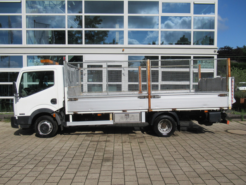 Nissan Cabstar 150.35 3.0TDci 110KW + DHollandia Laadklep - Utilitaire plateau: photos 2 Nissan Cabstar 150.35 3.0TDci 110KW + DHollandia Laadklep - Utilitaire plateau: photos 2