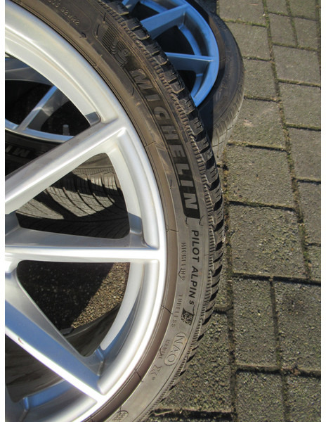 Porsche 911 992 20-/21 Carrera S Winterbanden Set Wielen - Roue complète pour Voiture: photos 5 Porsche 911 992 20-/21 Carrera S Winterbanden Set Wielen - Roue complète pour Voiture: photos 5