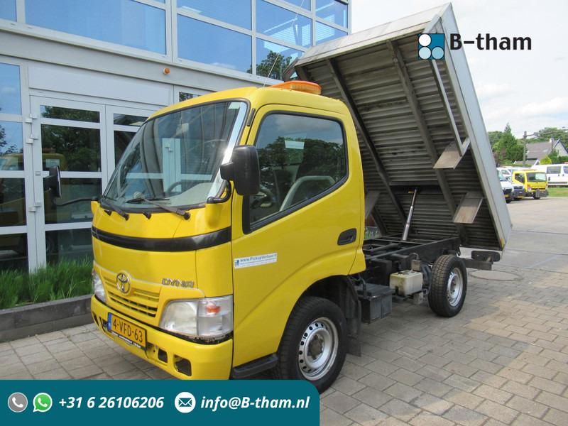 Toyota Dyna 100 3.0 D-4D 80KW kipper - Tipper - Utilitaire benne: photos 1 Toyota Dyna 100 3.0 D-4D 80KW kipper - Tipper - Utilitaire benne: photos 1